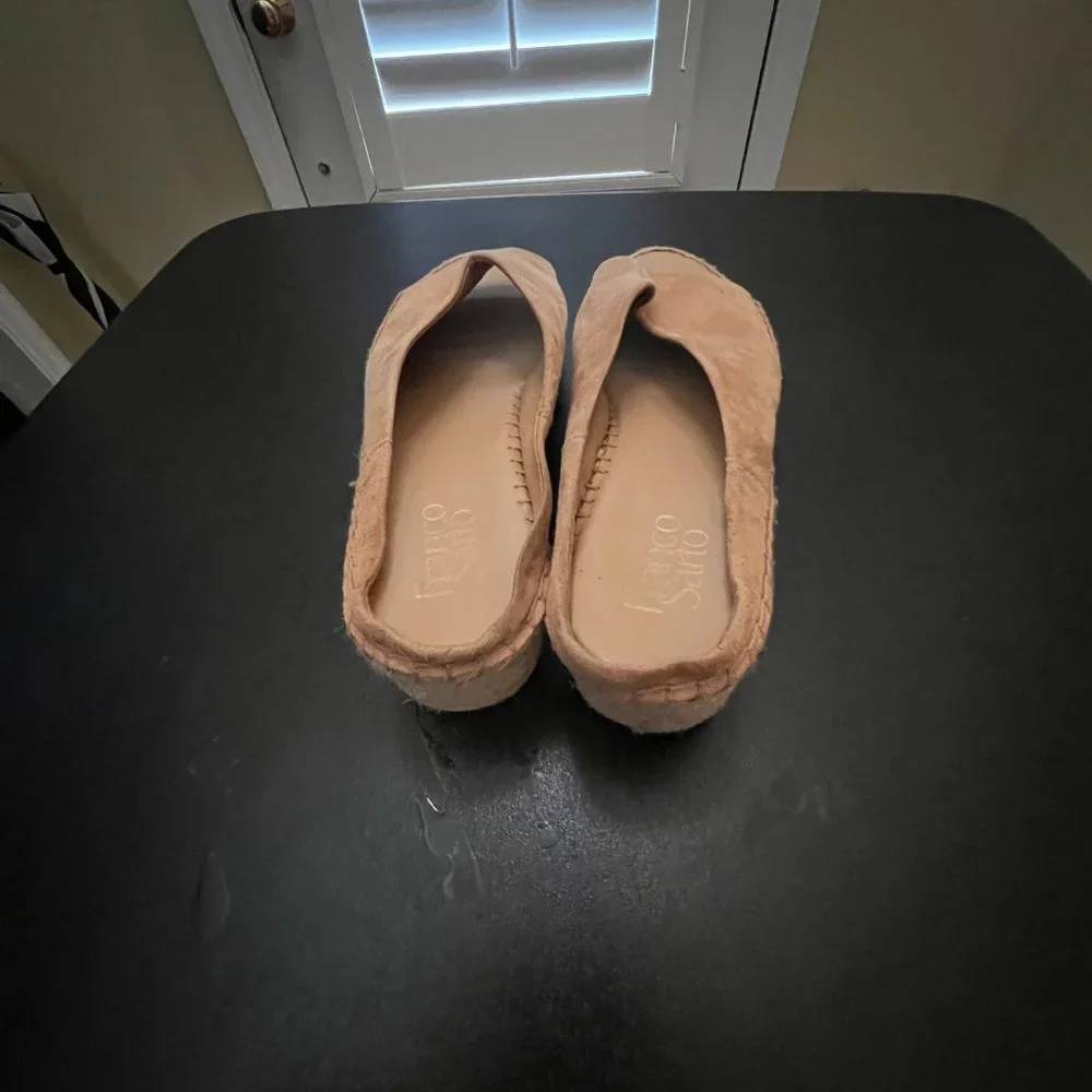 Franco Sarto Paige Platformsize 8.5 tan slippers sandals
